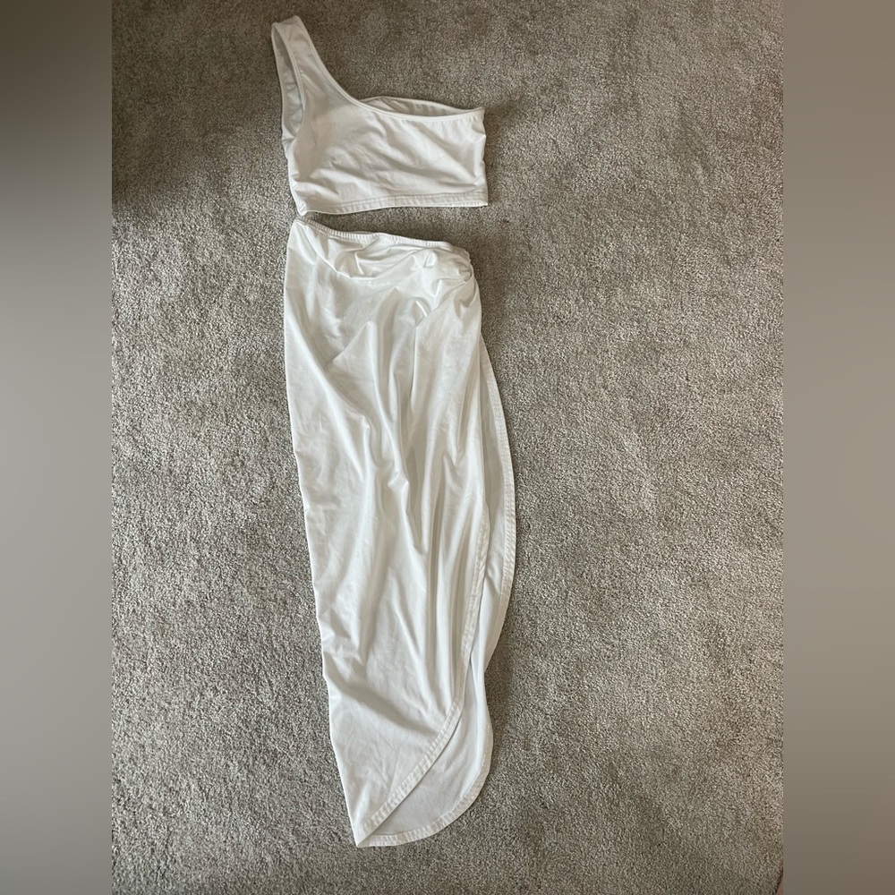 2 Piece White Set
